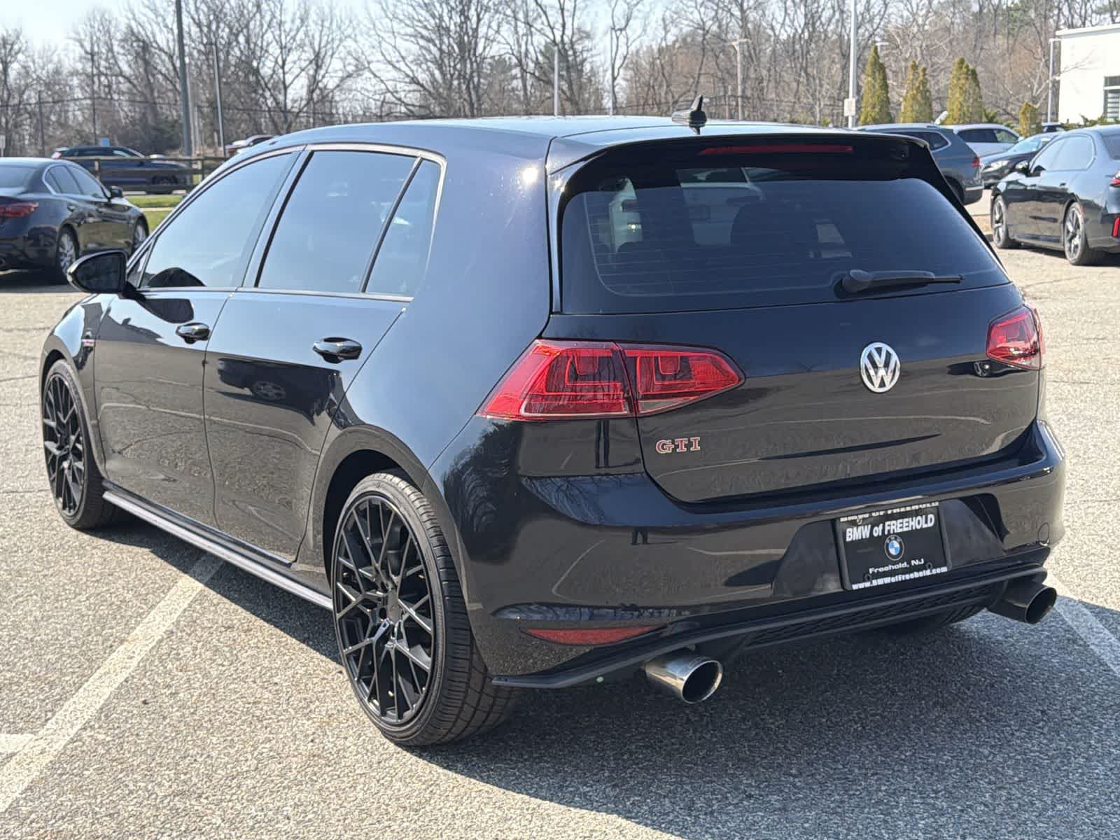 Thumbnail: 2017 Volkswagen Golf - 12