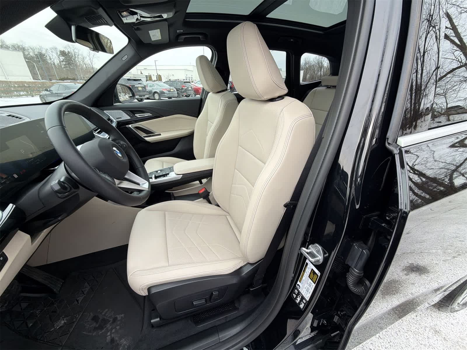 Thumbnail: 2025 BMW X1 - 19