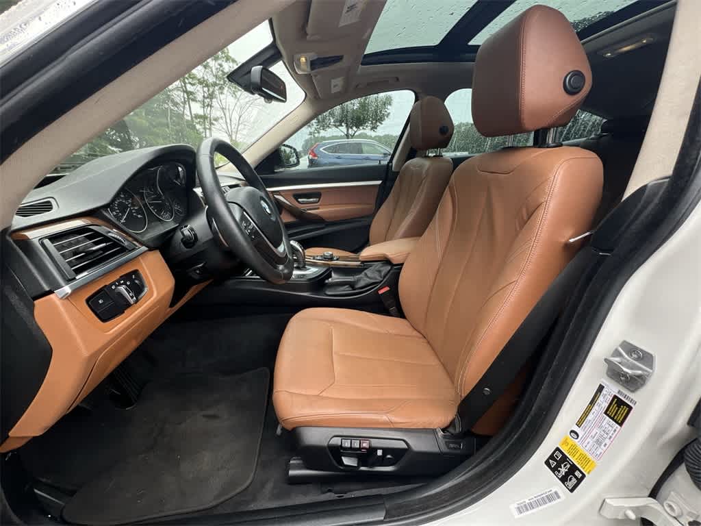 Thumbnail: 2015 BMW 3 Series - 19