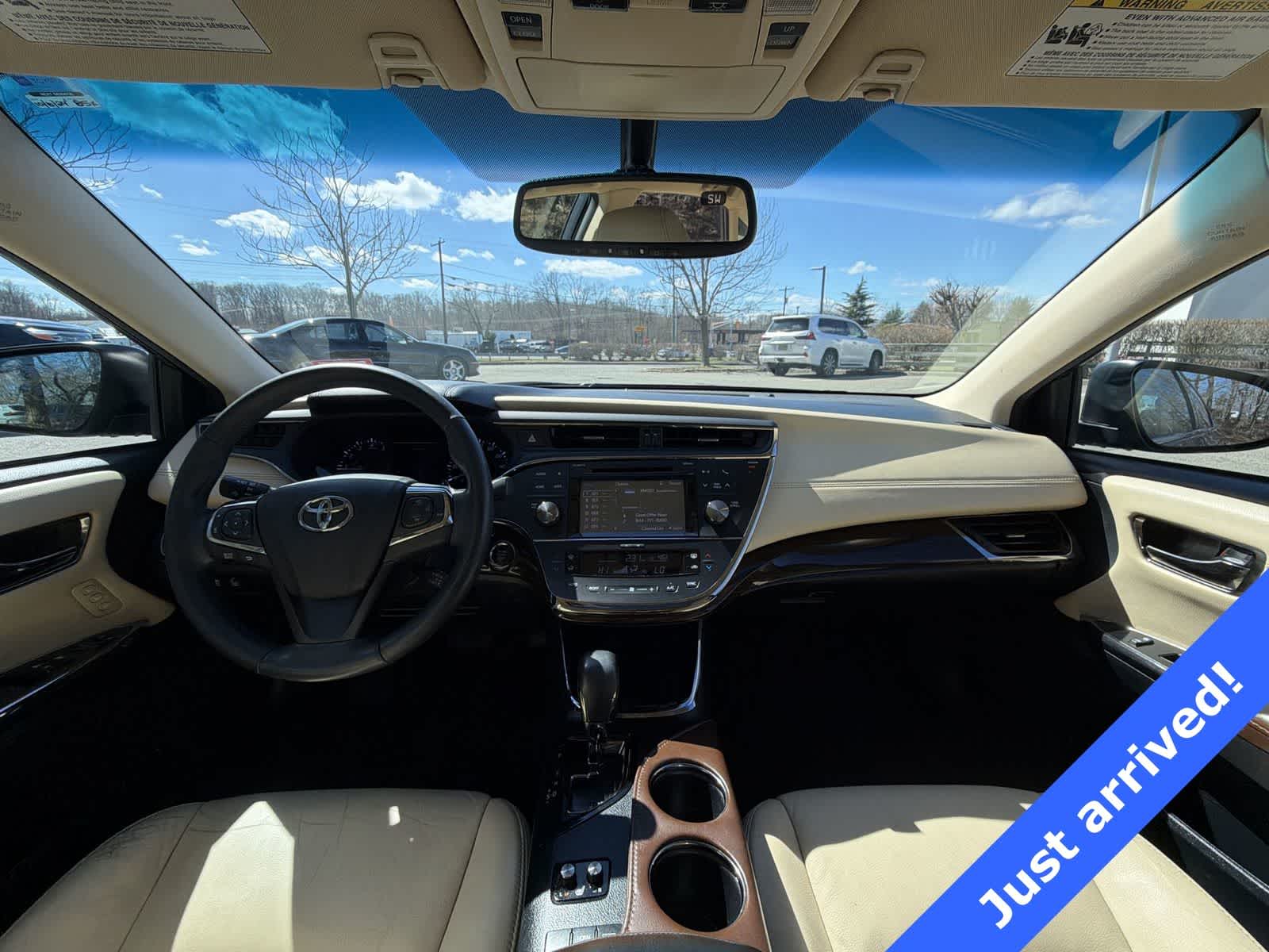 Thumbnail: 2015 Toyota Avalon - 18