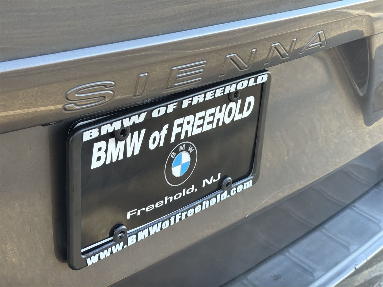 Thumbnail: 2013 Toyota Sienna - 15