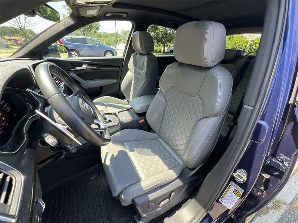 Thumbnail: 2020 Audi SQ5 - 19