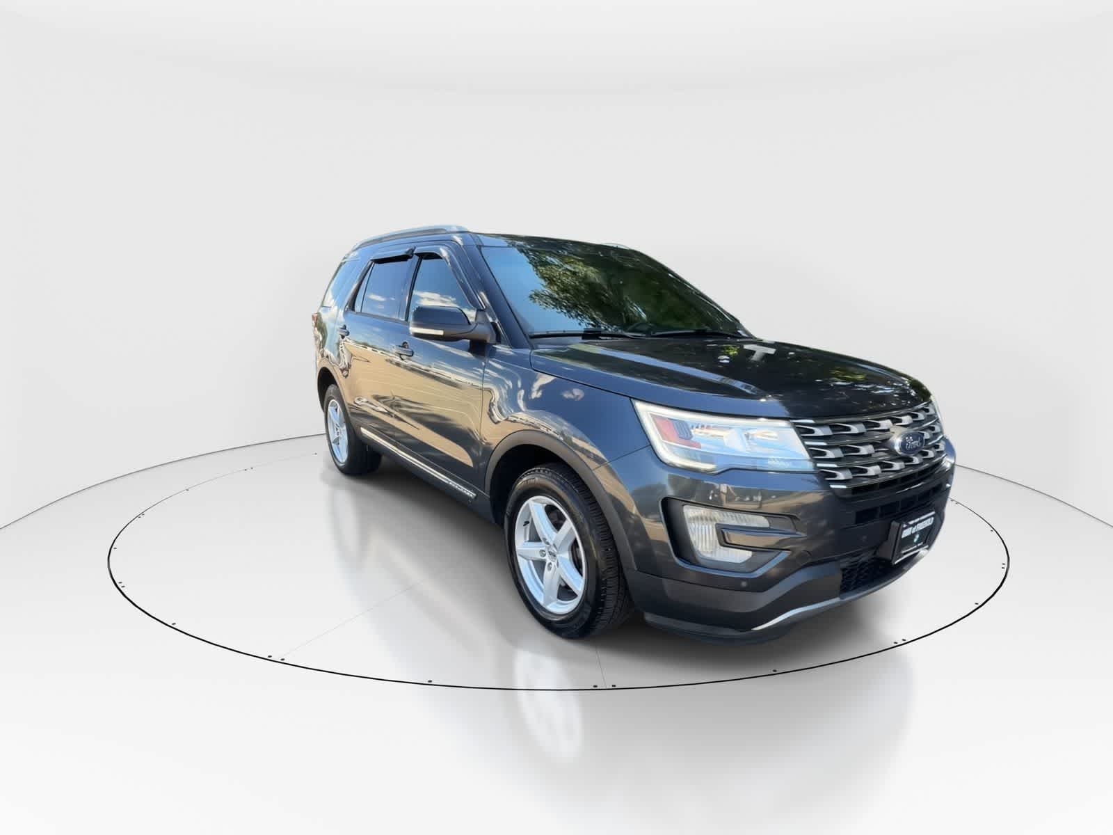 Thumbnail: 2017 Ford Explorer - 2
