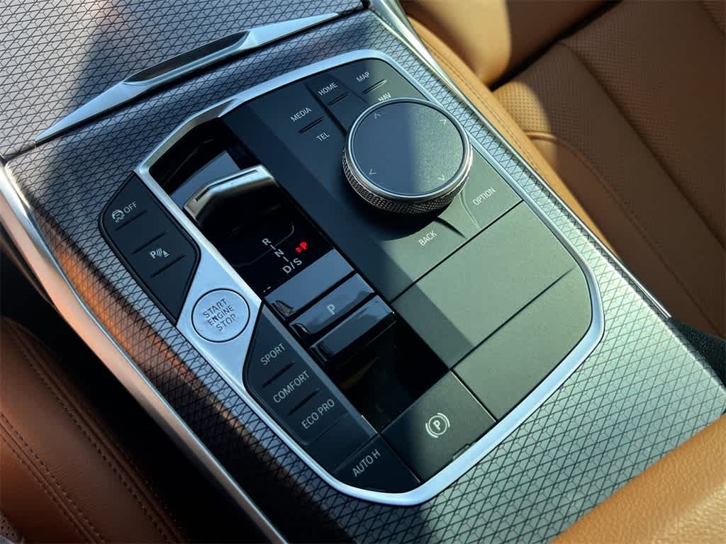 Thumbnail: 2023 BMW 3 Series - 25