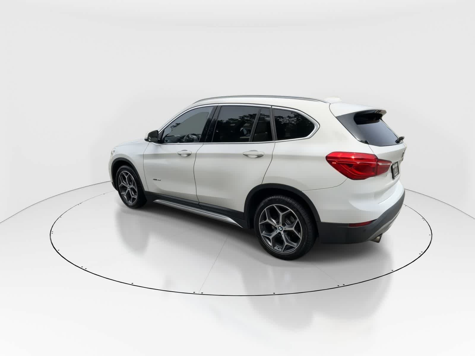 Thumbnail: 2016 BMW X1 - 5