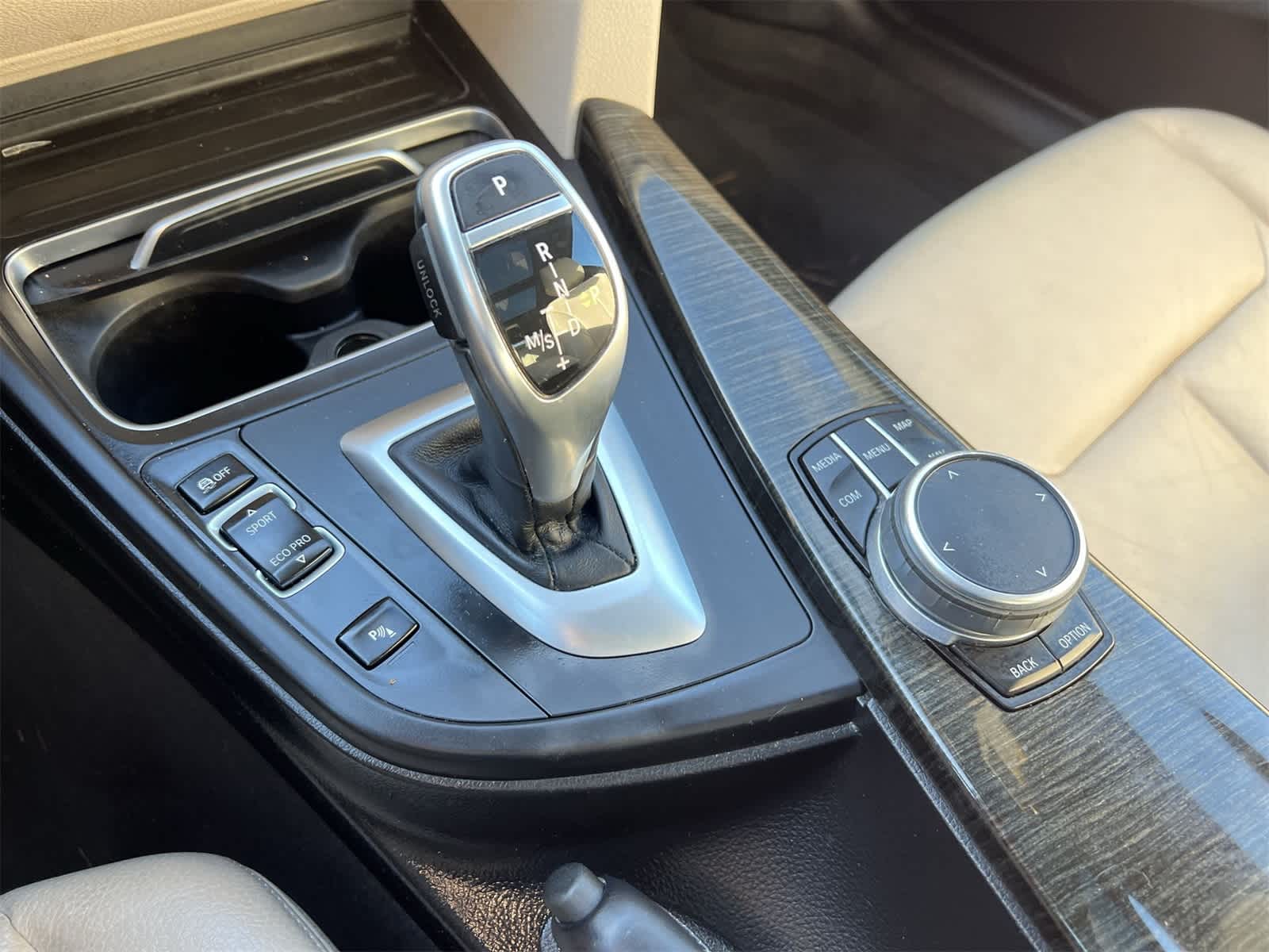 Thumbnail: 2018 BMW 3 Series - 25