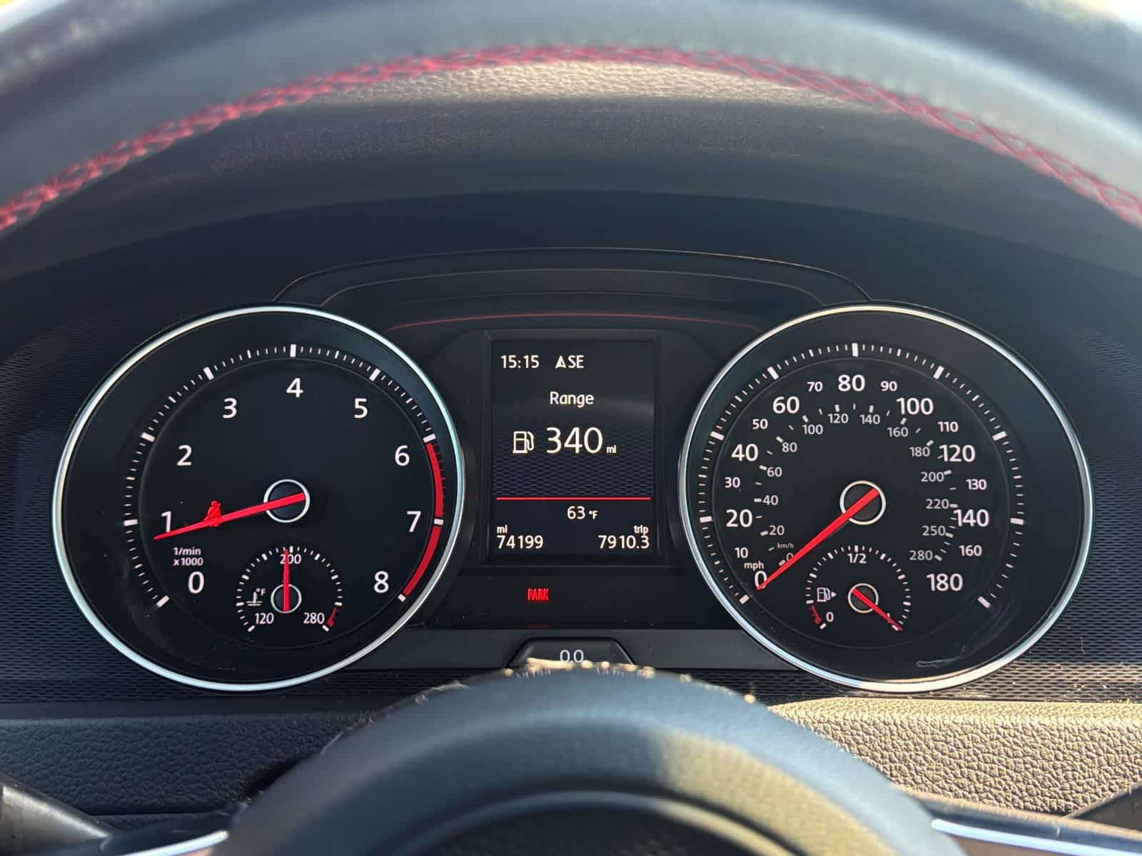 Thumbnail: 2017 Volkswagen Golf - 26