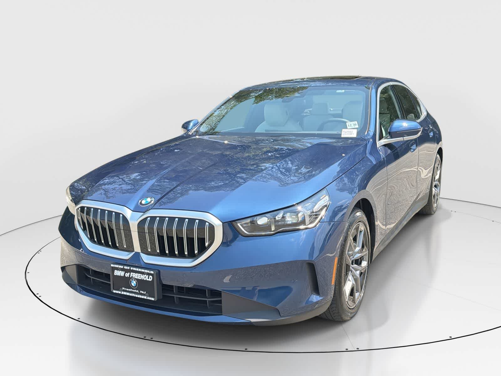 2026 BMW 5 Series 530i xDrive Sedan's photo