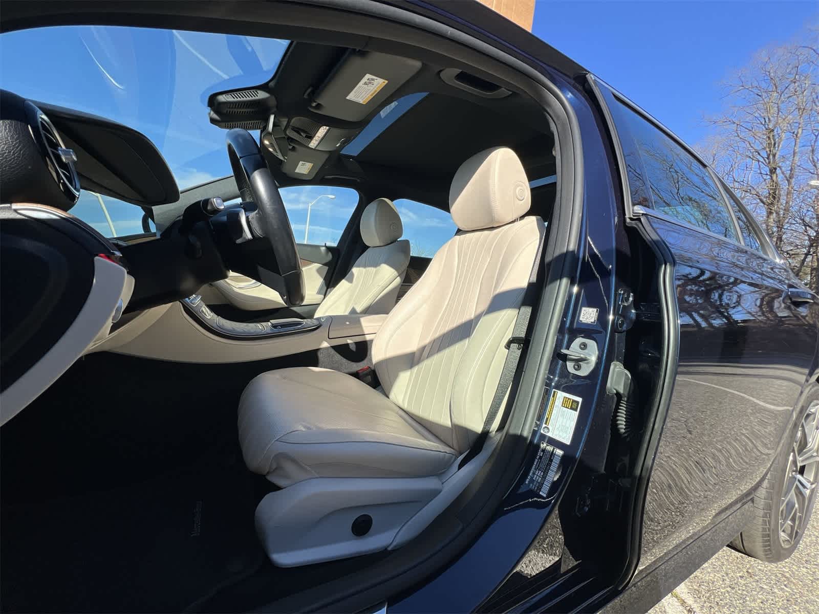 Thumbnail: 2021 Mercedes-Benz E-Class - 30