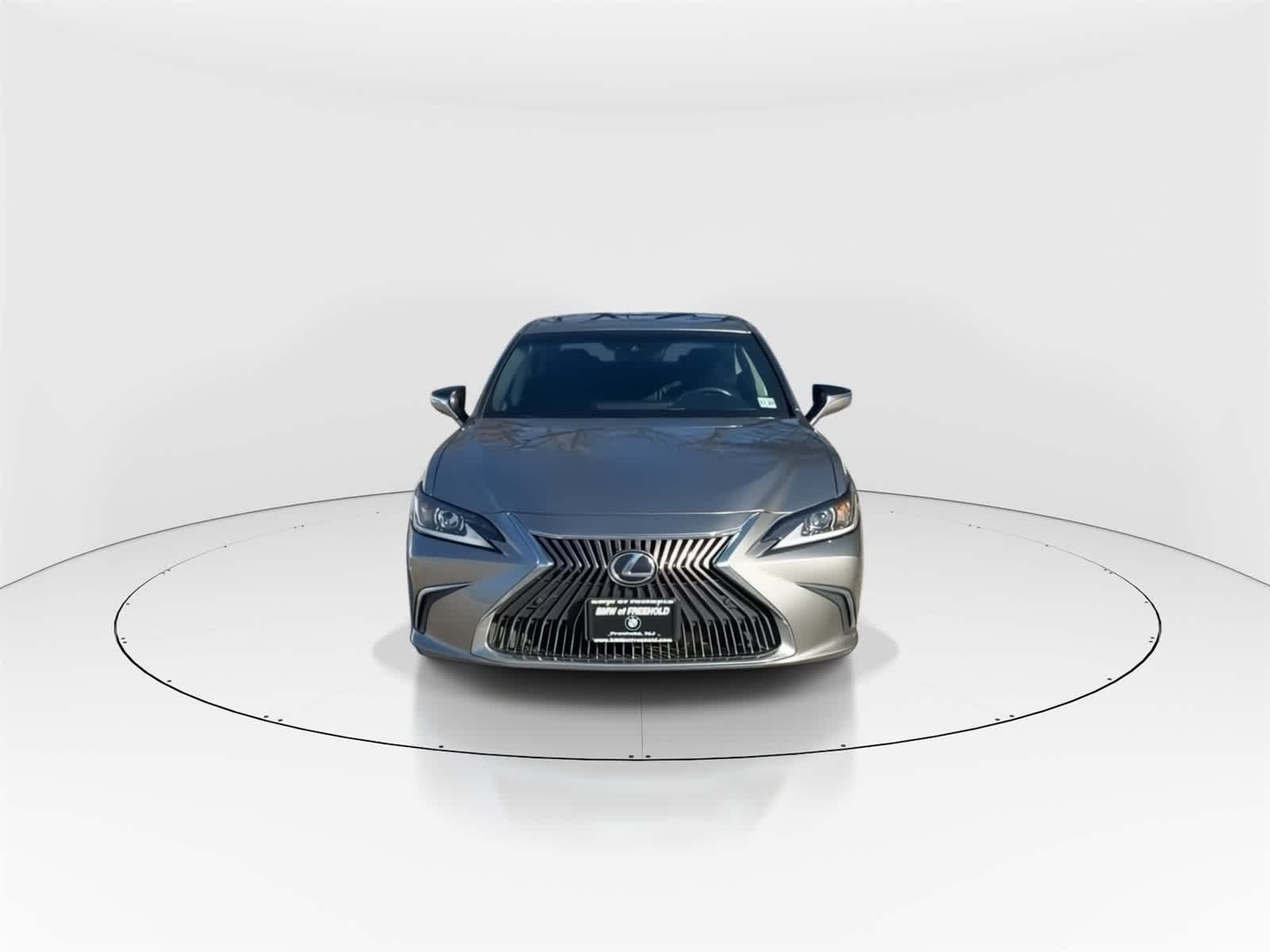Thumbnail: 2019 Lexus ES - 4