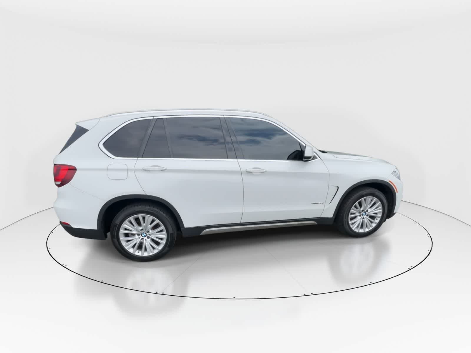 Thumbnail: 2017 BMW X5 - 8
