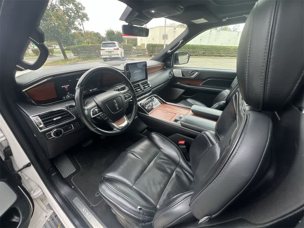 Thumbnail: 2019 Lincoln Navigator - 10