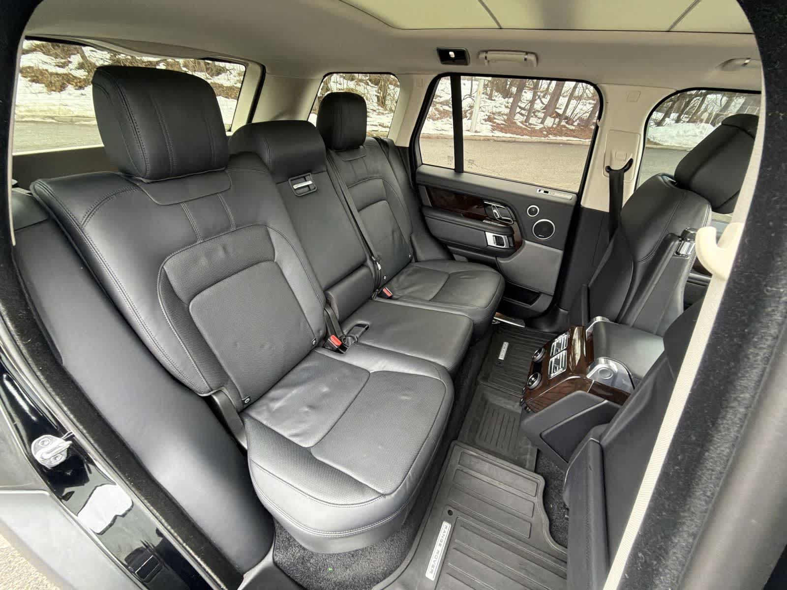 Thumbnail: 2020 Land Rover Range Rover - 21