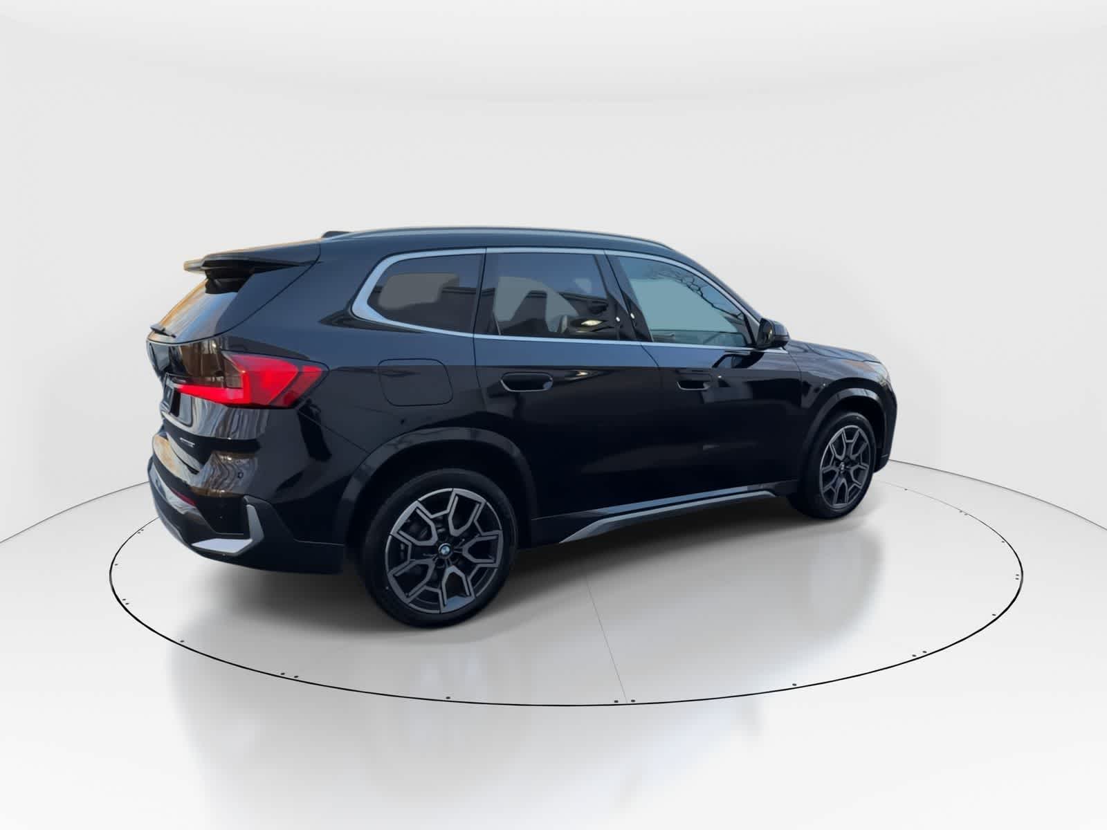 Thumbnail: 2025 BMW X1 - 9