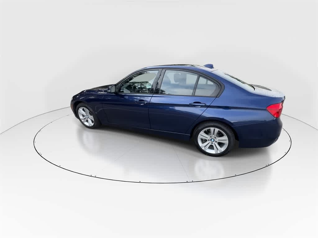 Thumbnail: 2016 BMW 3 Series - 6