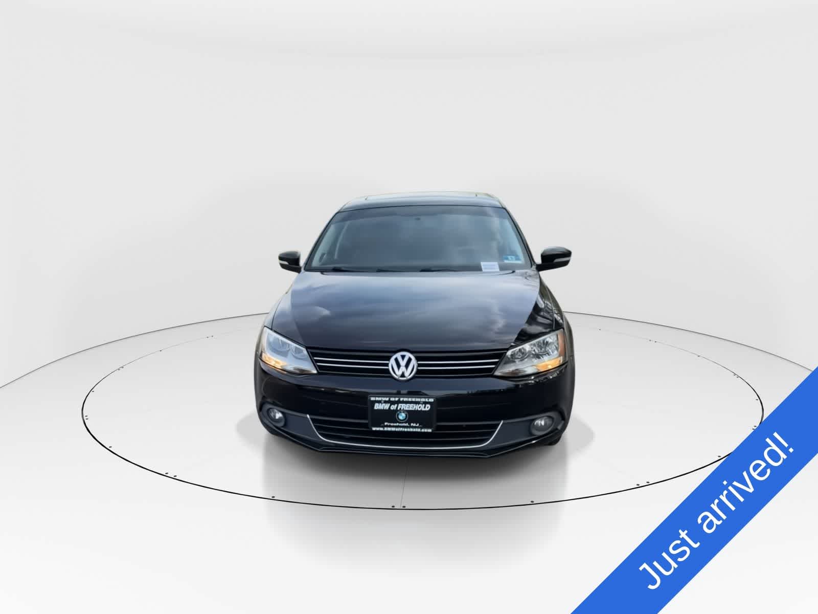 Thumbnail: 2013 Volkswagen Jetta - 3