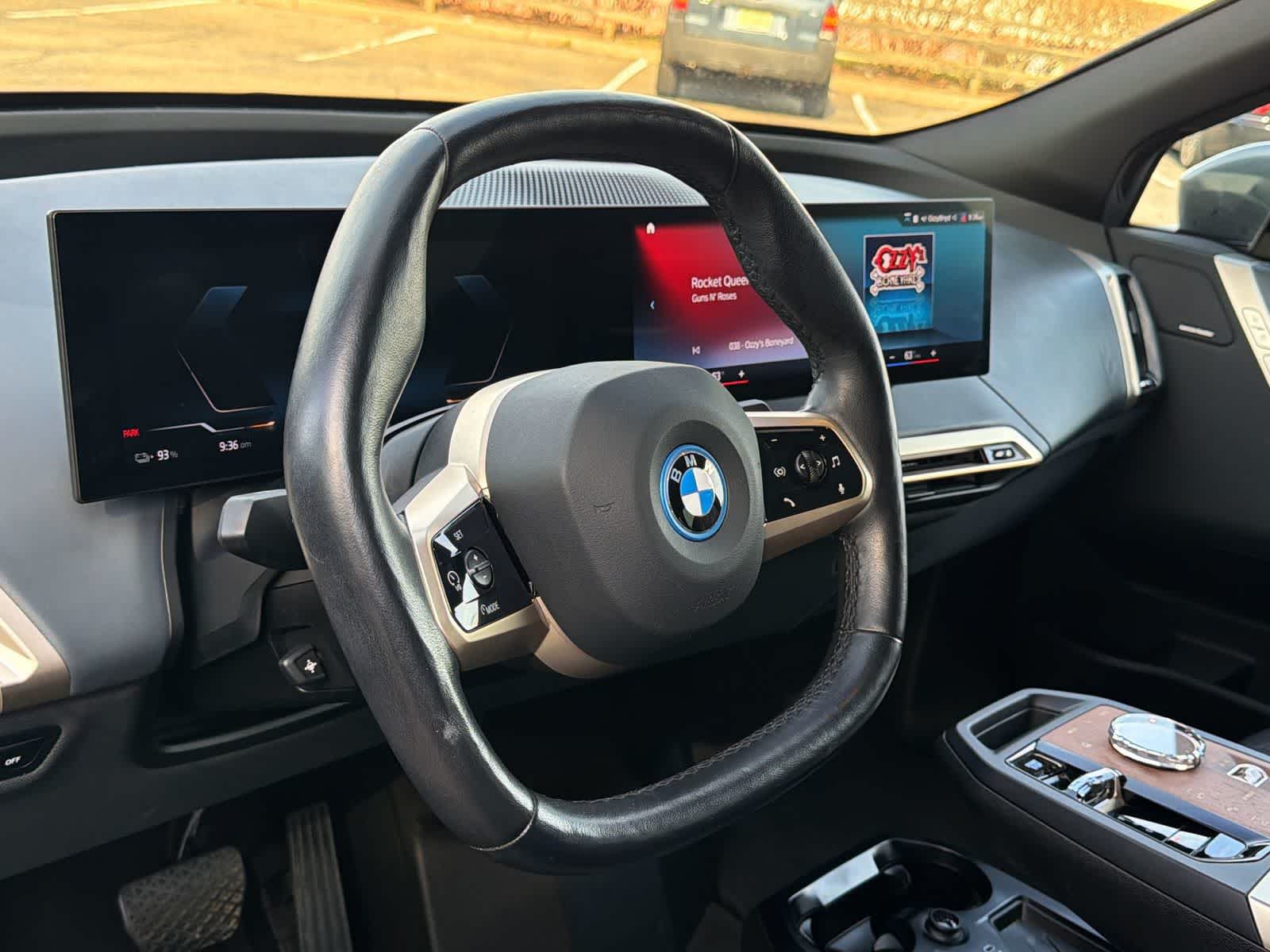 Thumbnail: 2023 BMW iX - 23