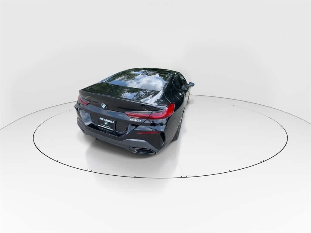 Thumbnail: 2024 BMW 8 Series - 8