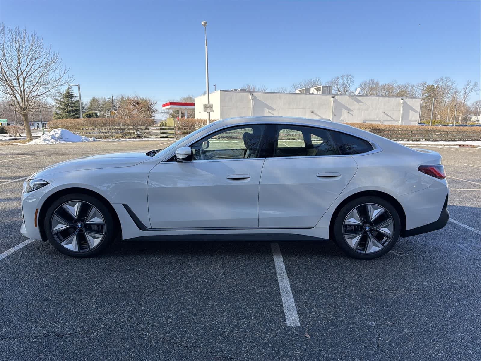 Thumbnail: 2025 BMW i4 - 11