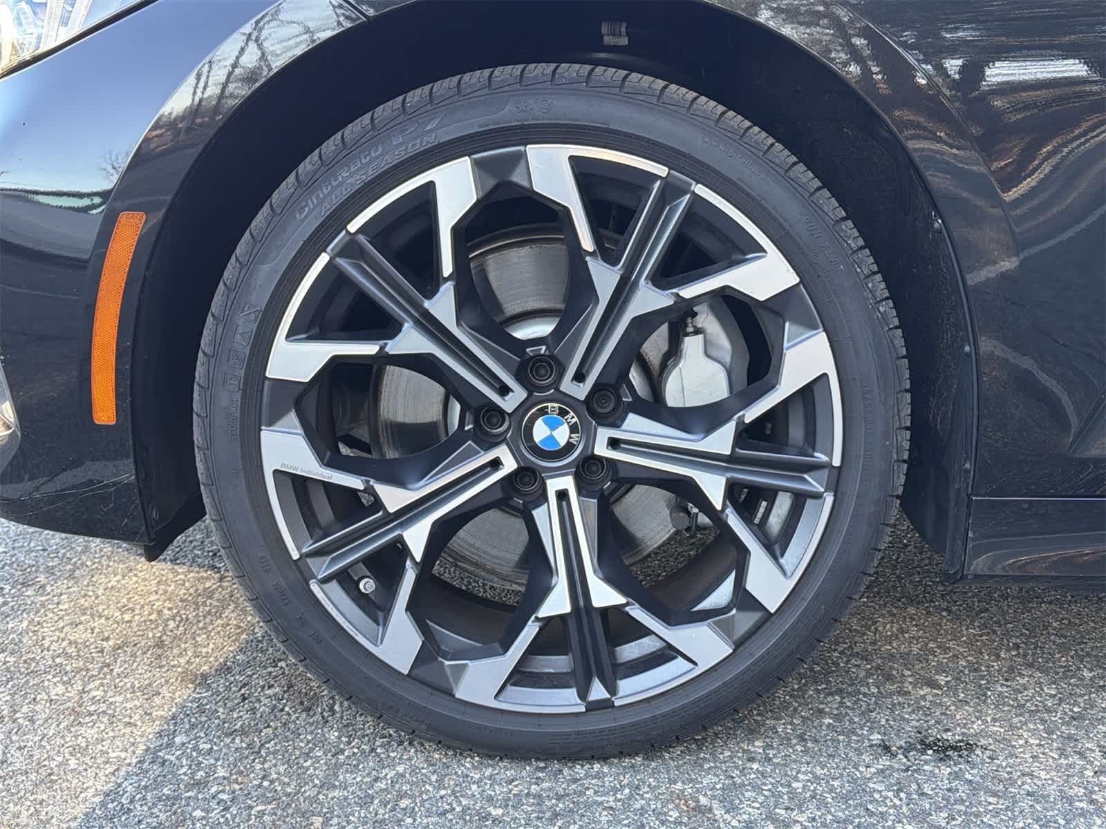 Thumbnail: 2025 BMW 3 Series - 16