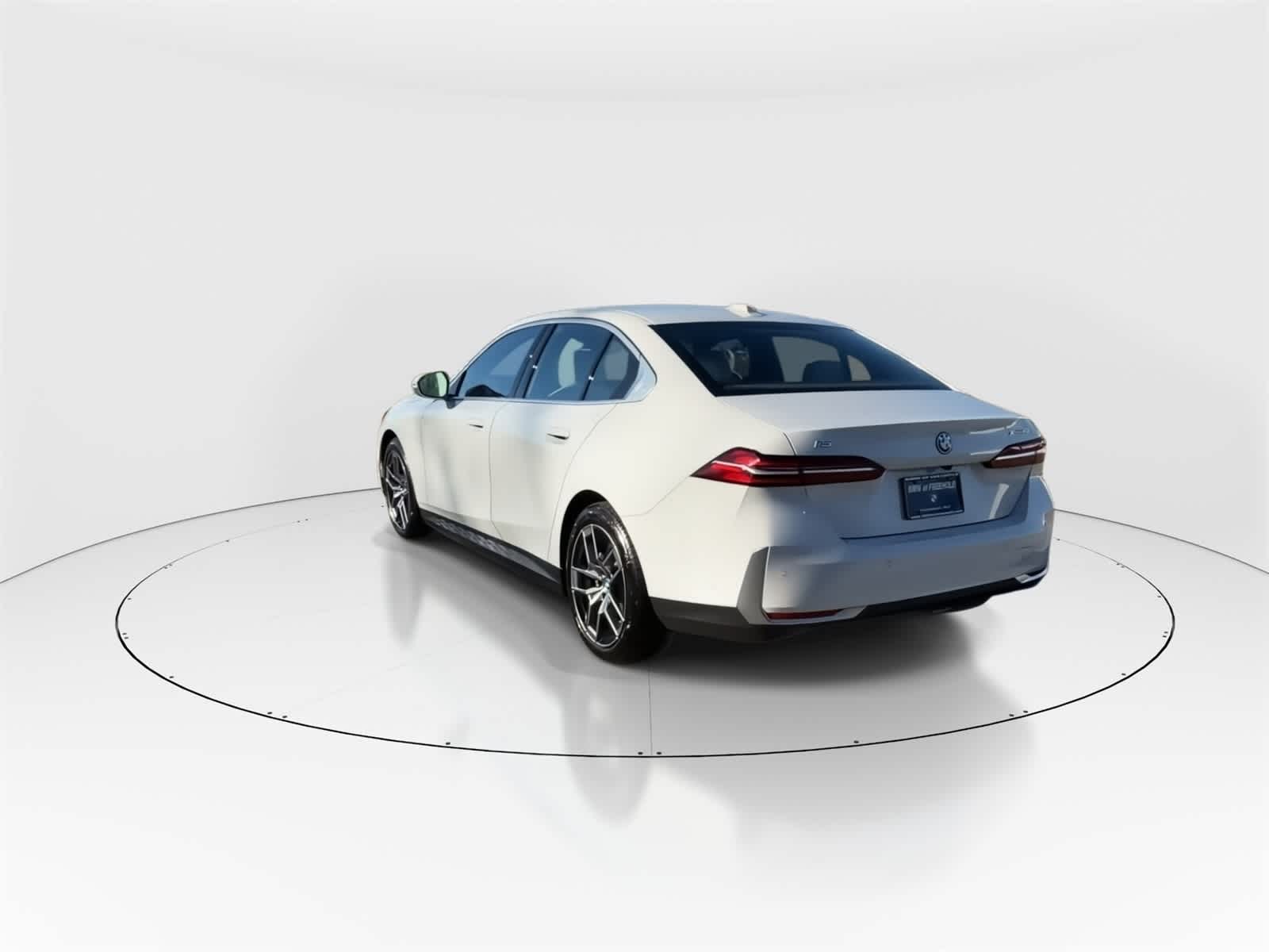 Thumbnail: 2025 BMW i5 - 8