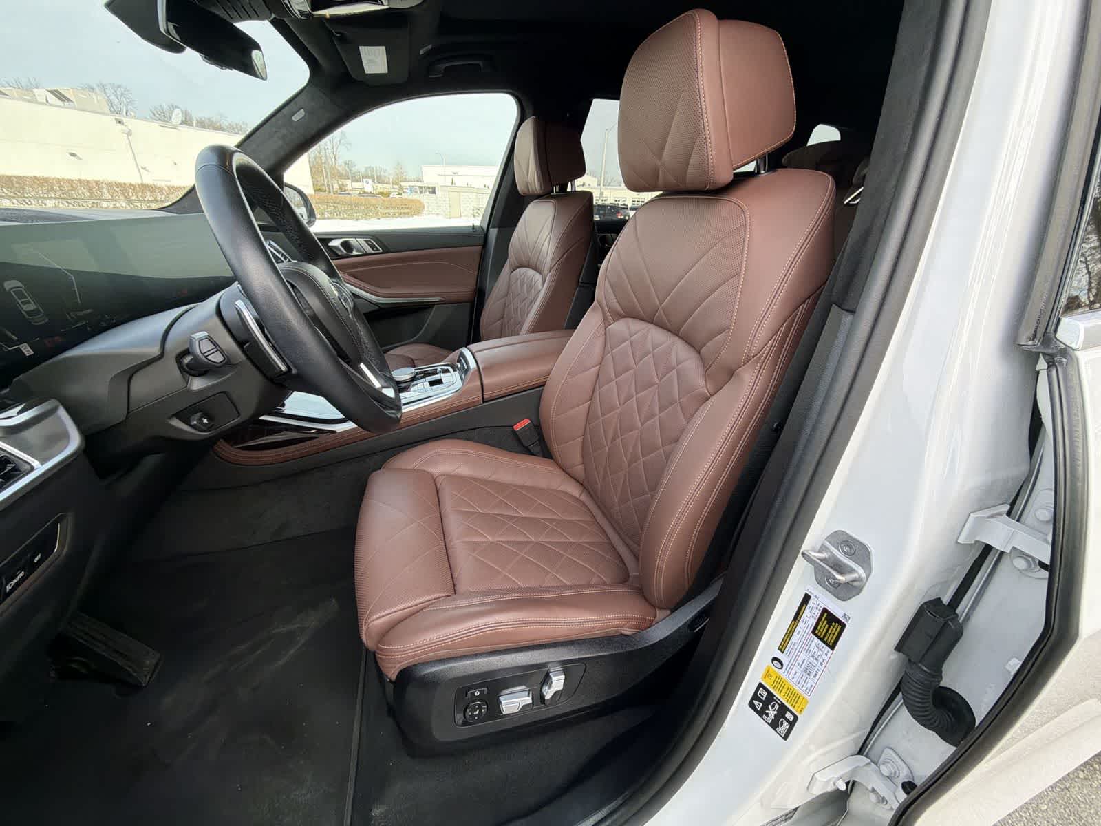 Thumbnail: 2024 BMW X7 - 19