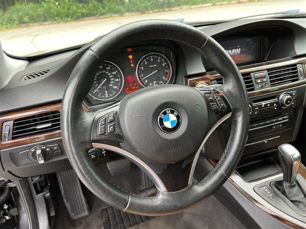 Thumbnail: 2010 BMW 3 Series - 23