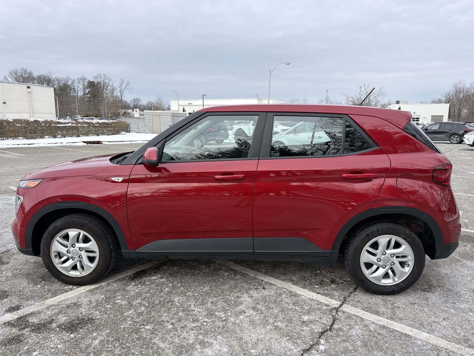 Thumbnail: 2023 Hyundai Venue - 11