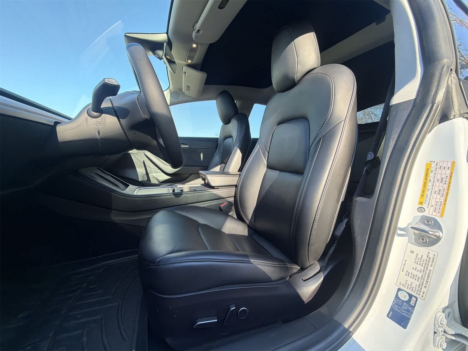 Thumbnail: 2022 Tesla Model 3 - 19