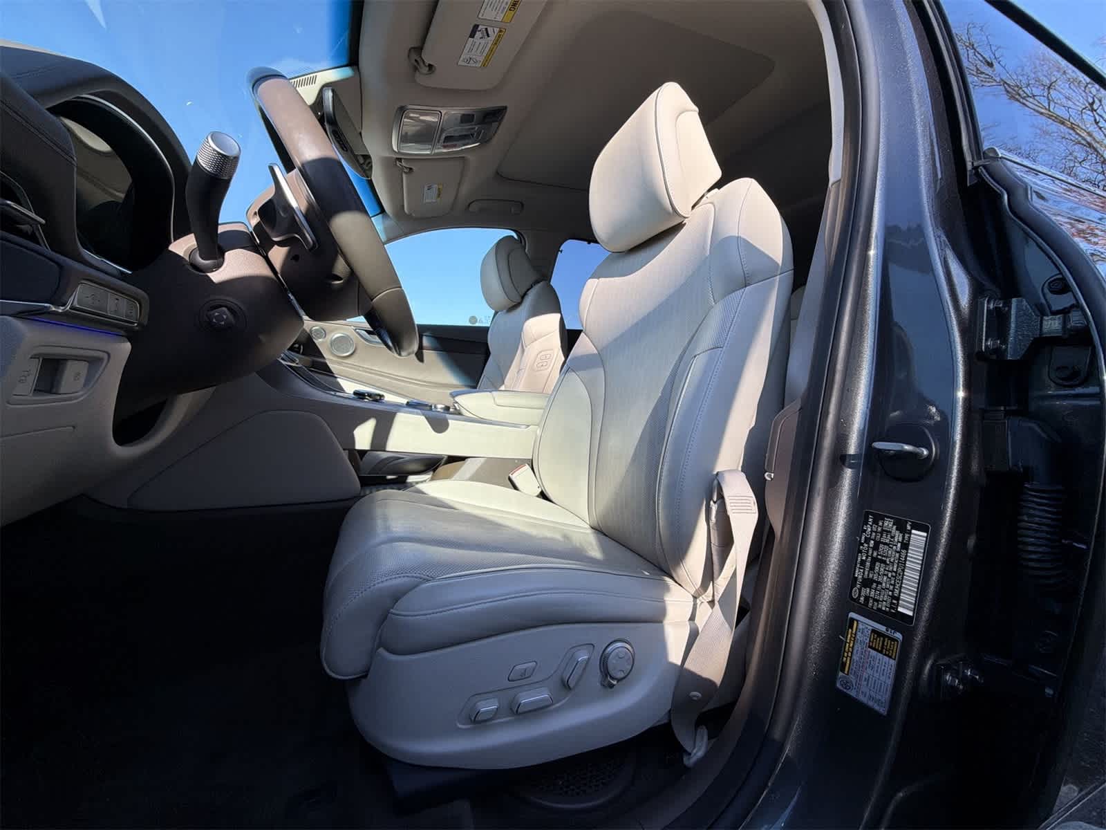 Thumbnail: 2023 Genesis GV80 - 19