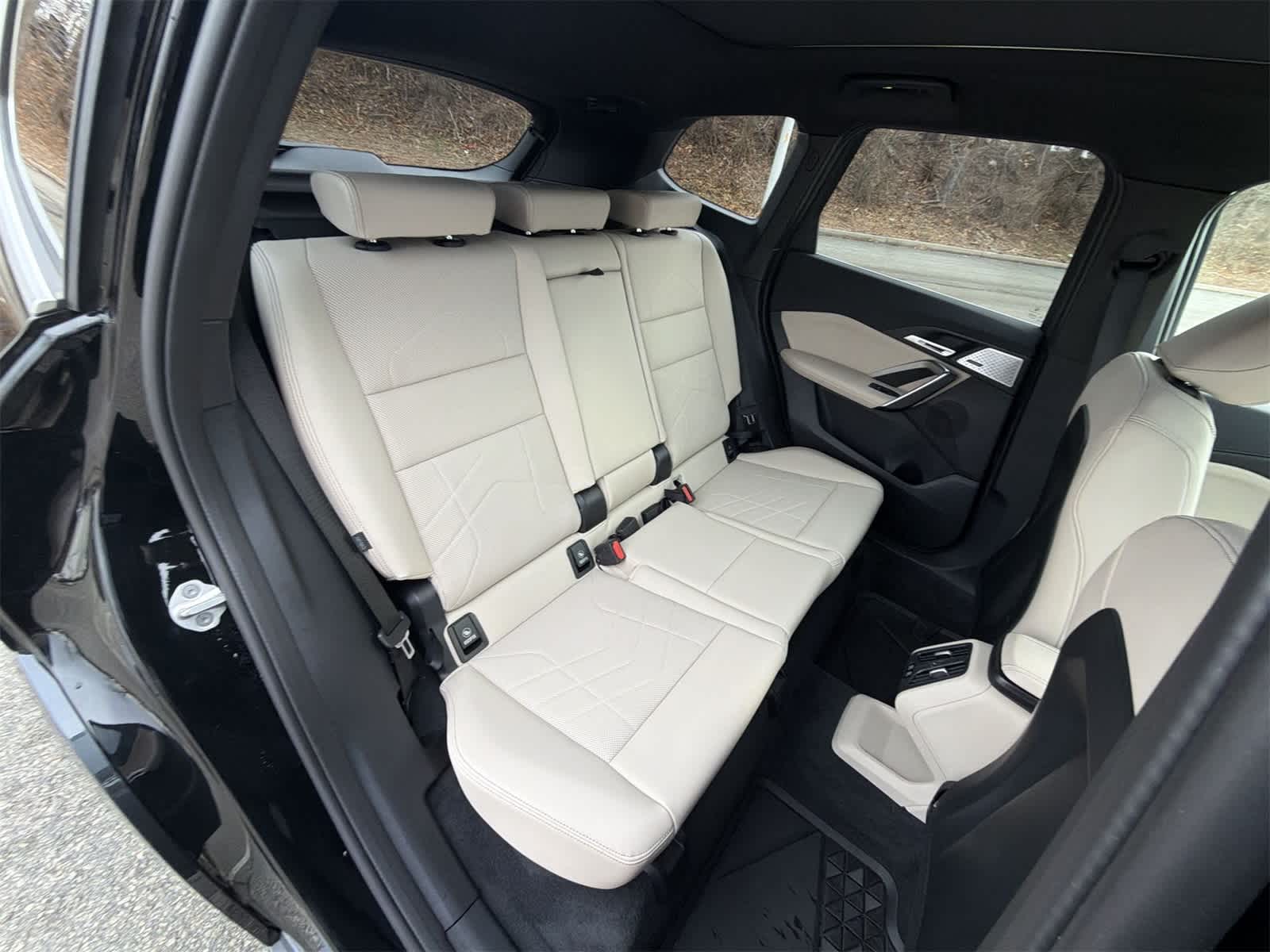 Thumbnail: 2025 BMW X1 - 21