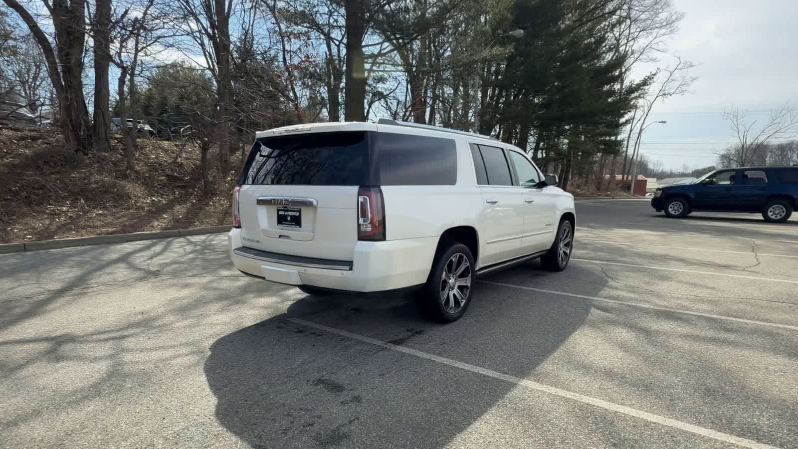 Thumbnail: 2015 GMC Yukon XL - 4