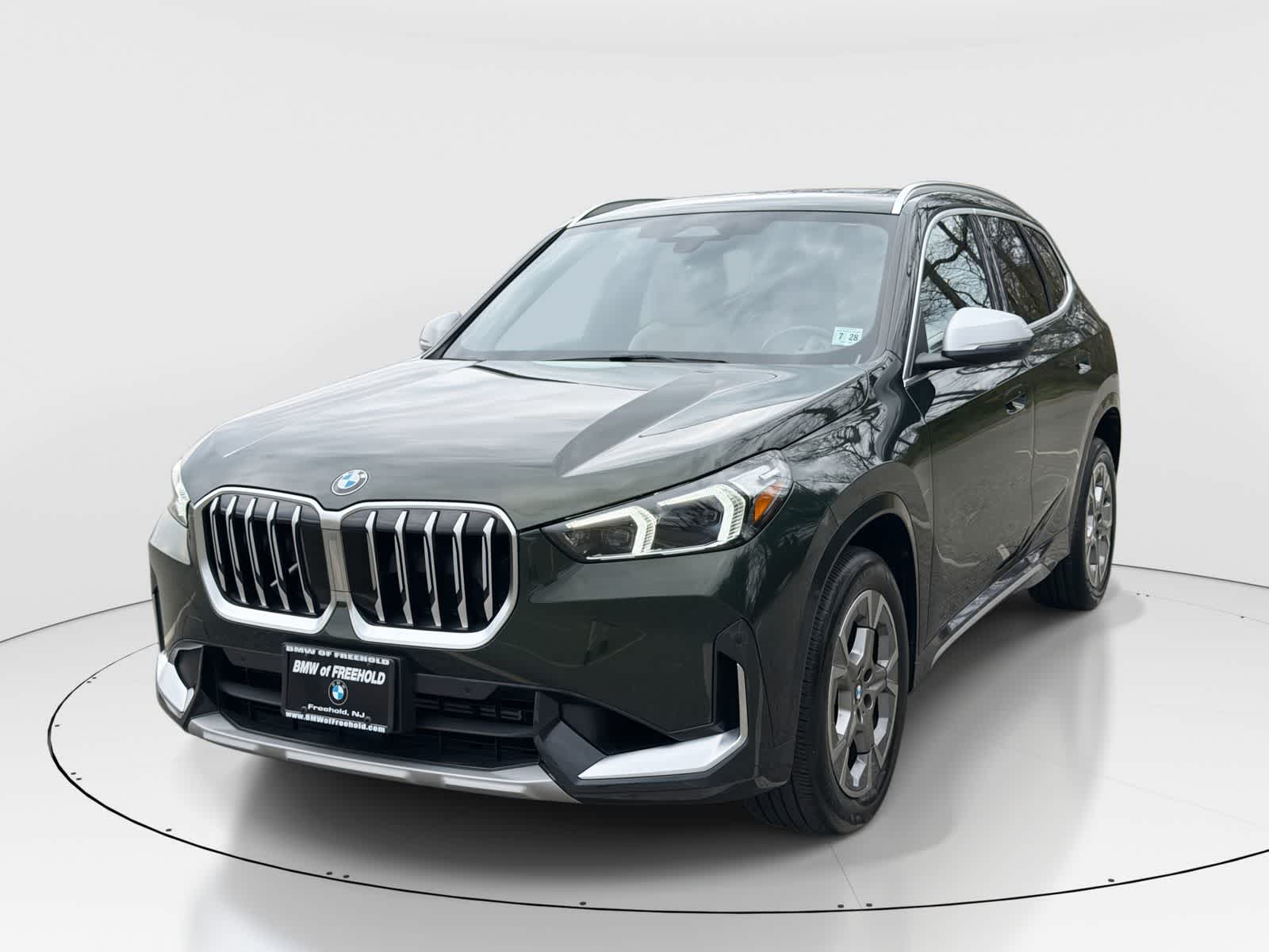 Thumbnail: 2023 BMW X1 - 1