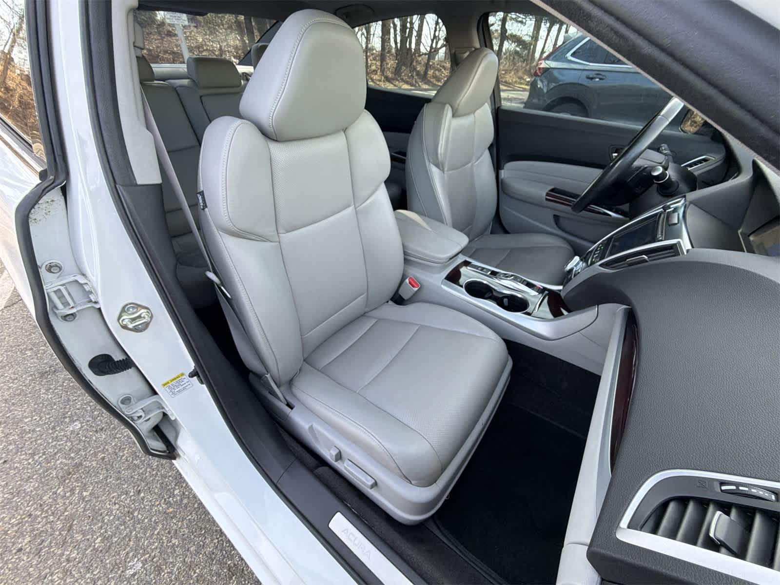 Thumbnail: 2017 Acura TLX - 22