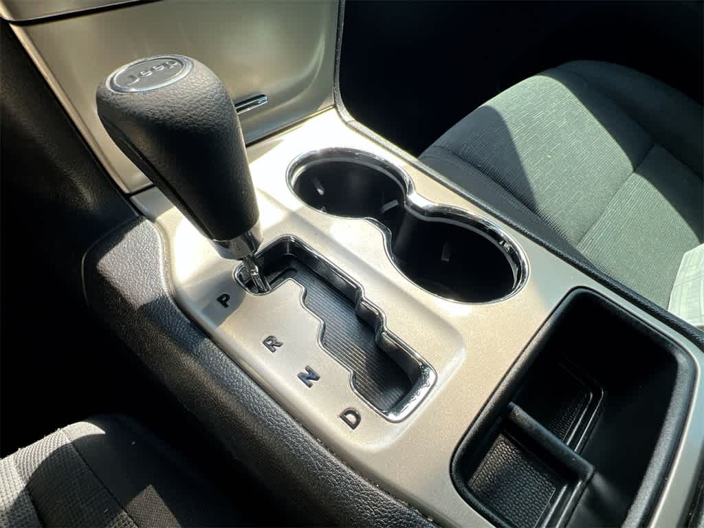 Thumbnail: 2013 Jeep Grand Cherokee - 25