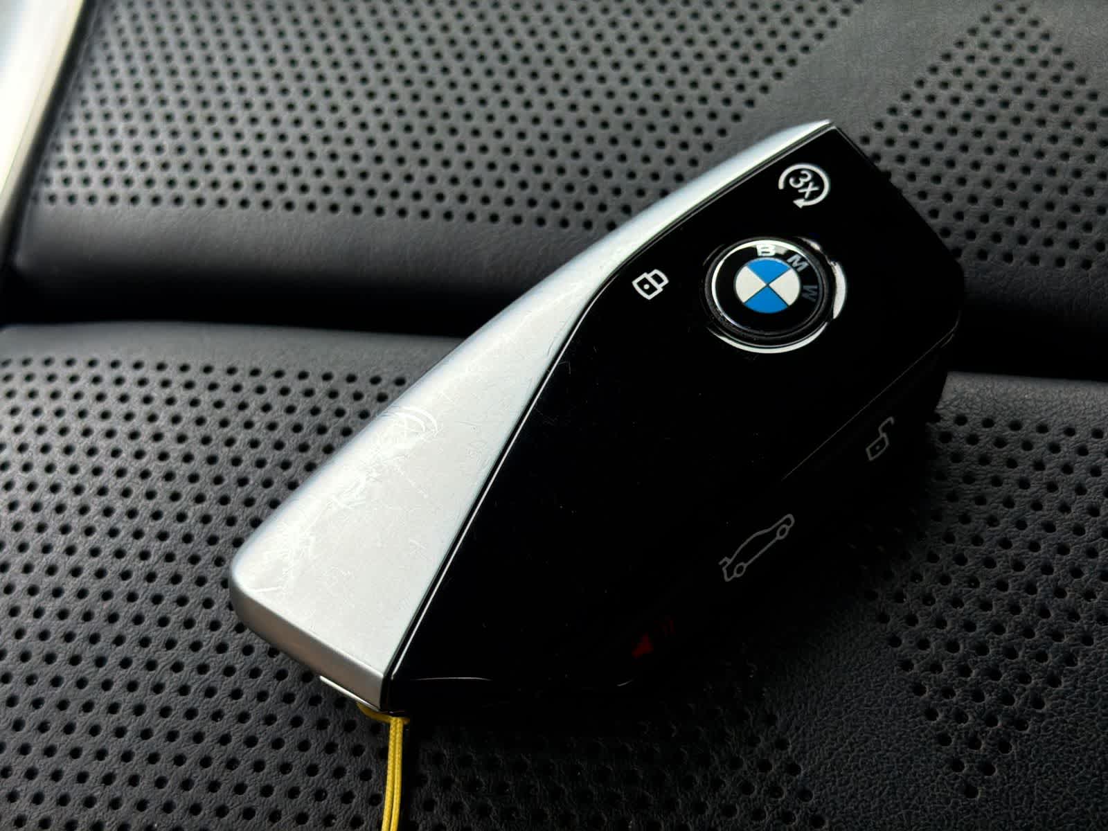 Thumbnail: 2023 BMW 7 Series - 28