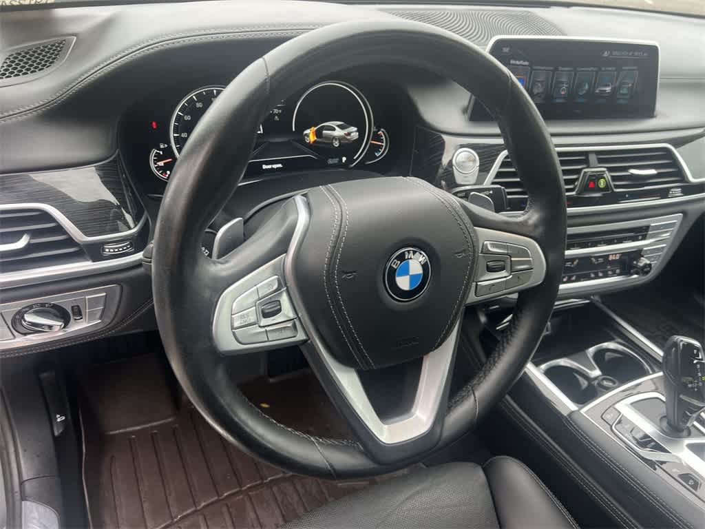 Thumbnail: 2017 BMW 7 Series - 23