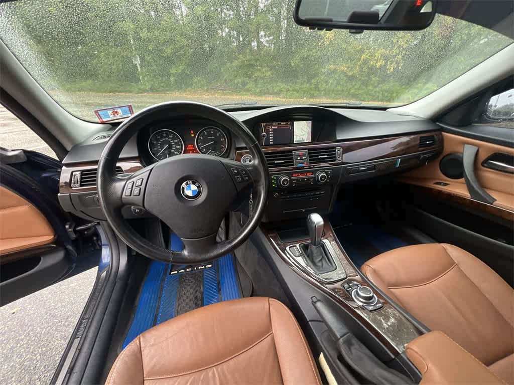 Thumbnail: 2011 BMW 3 Series - 18