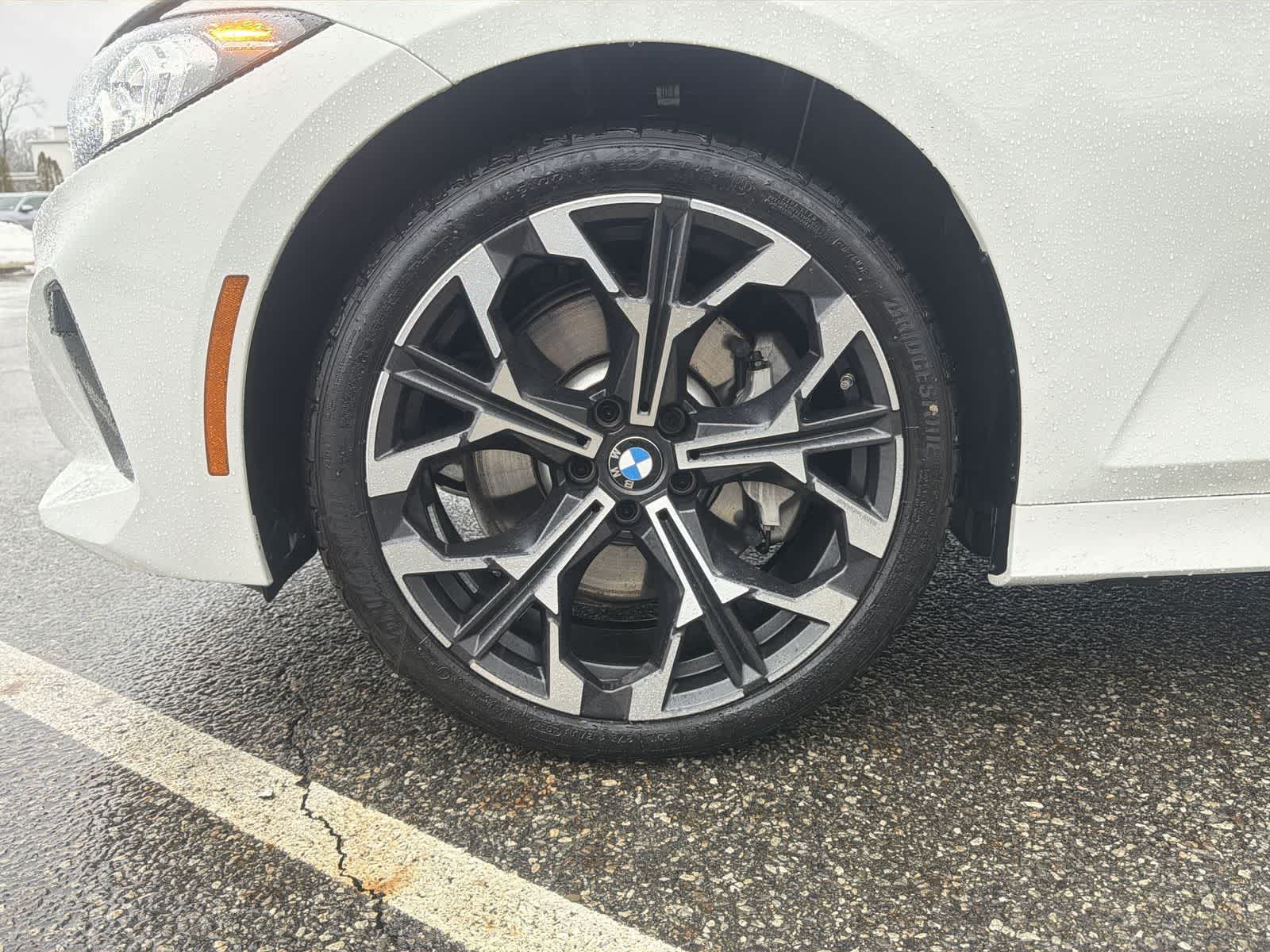 Thumbnail: 2025 BMW 3 Series - 16