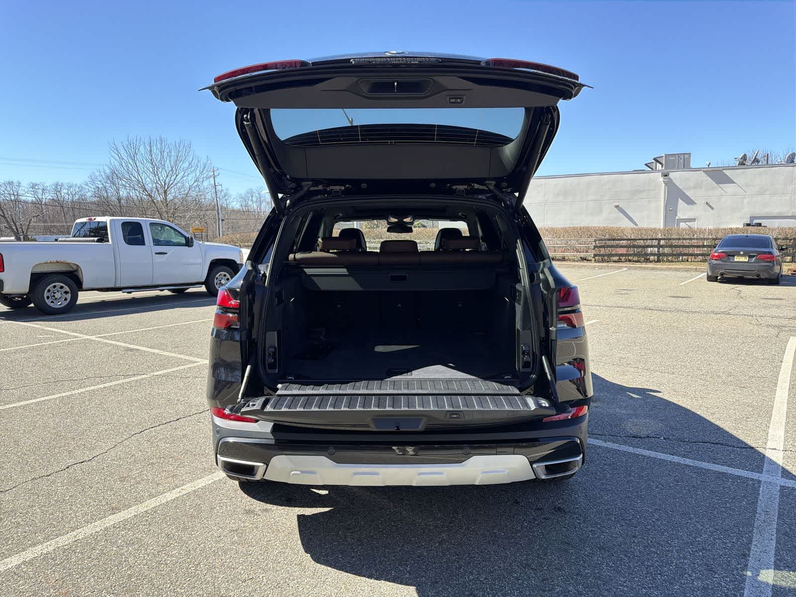 Thumbnail: 2026 BMW X5 - 27