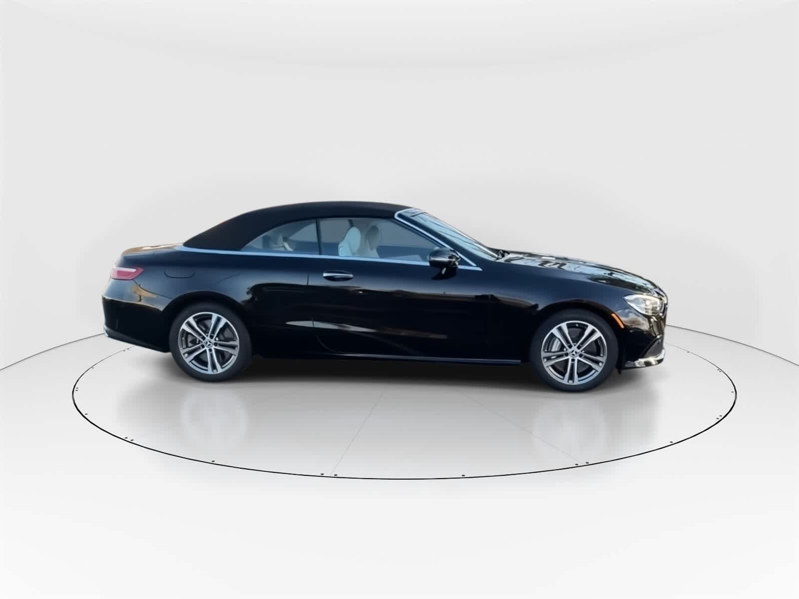 Thumbnail: 2023 Mercedes-Benz E-Class - 2