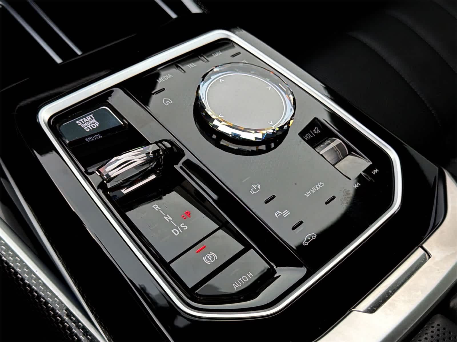 Thumbnail: 2023 BMW 7 Series - 25