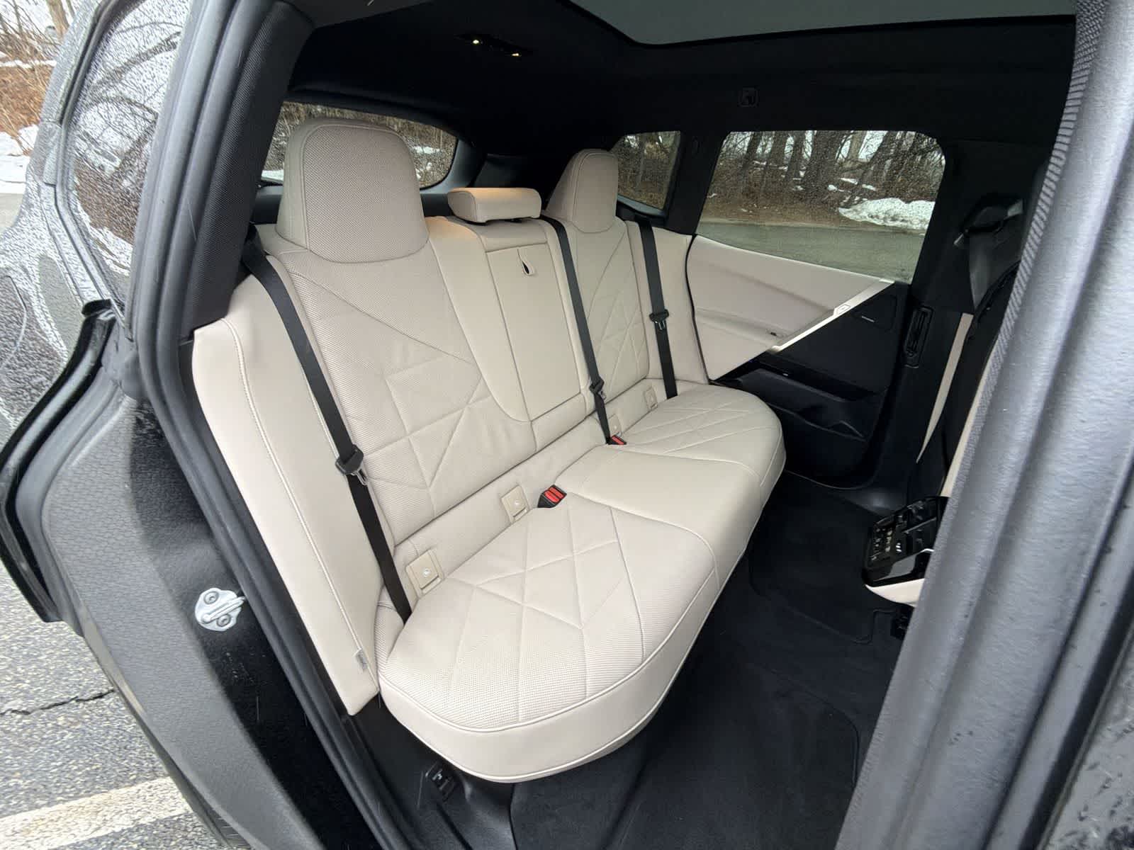 Thumbnail: 2024 BMW iX - 21