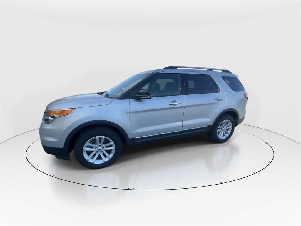 Thumbnail: 2015 Ford Explorer - 5