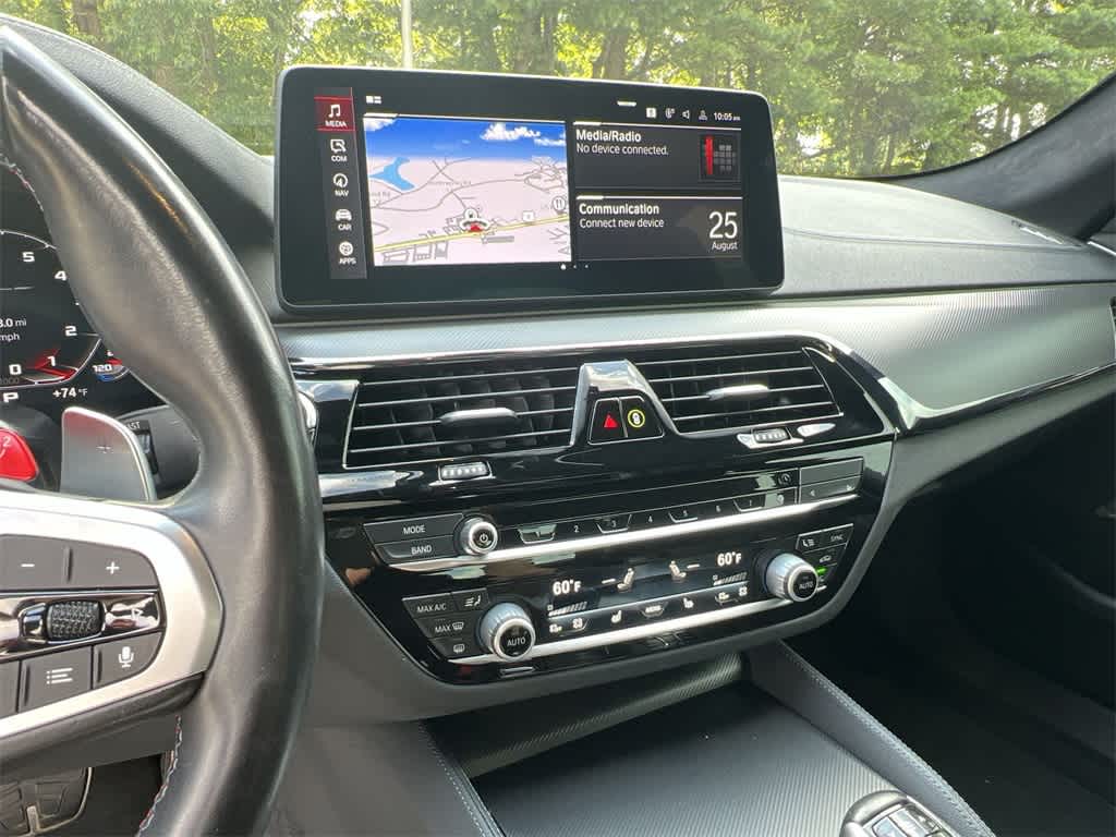 Thumbnail: 2022 BMW M5 - 24