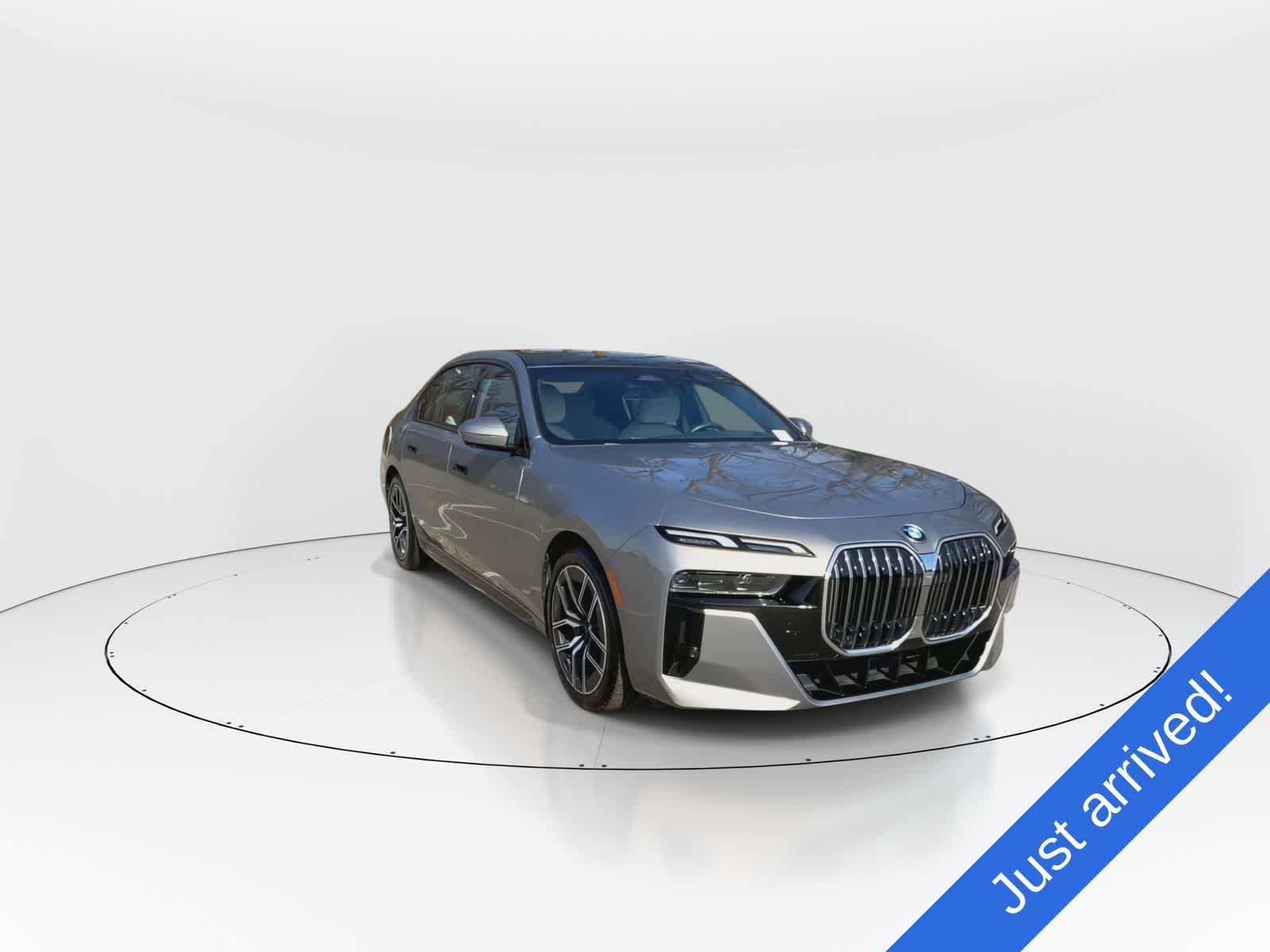 Thumbnail: 2023 BMW 7 Series - 2