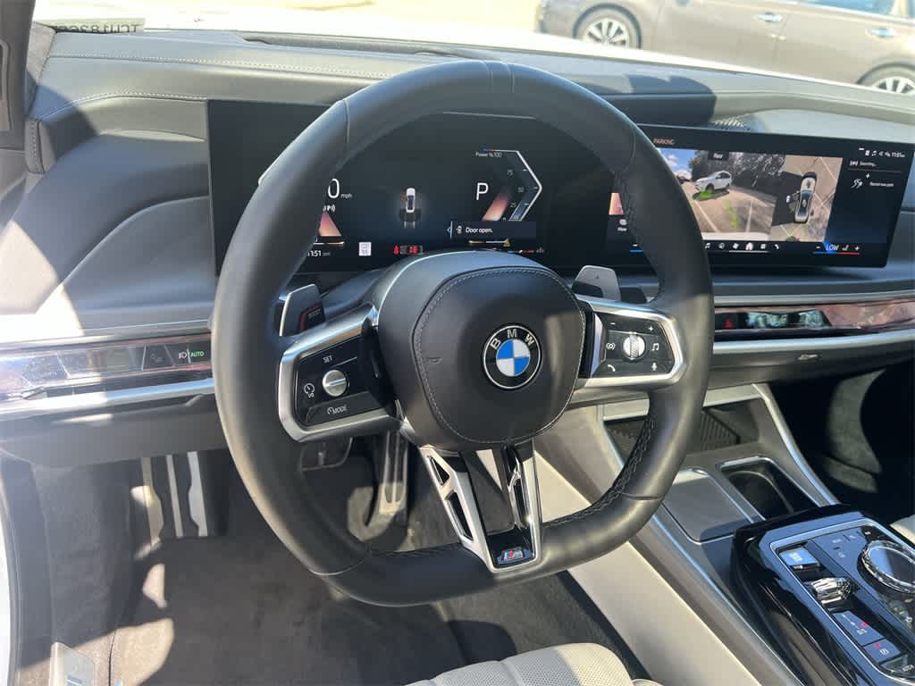 Thumbnail: 2023 BMW 7 Series - 23