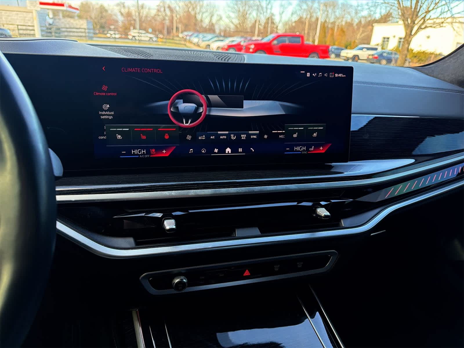 Thumbnail: 2024 BMW X7 - 24