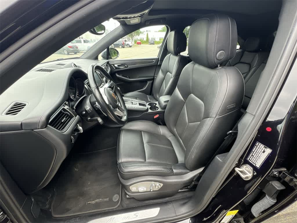 Thumbnail: 2018 Porsche Macan - 19