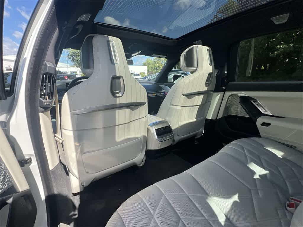 Thumbnail: 2023 BMW 7 Series - 20